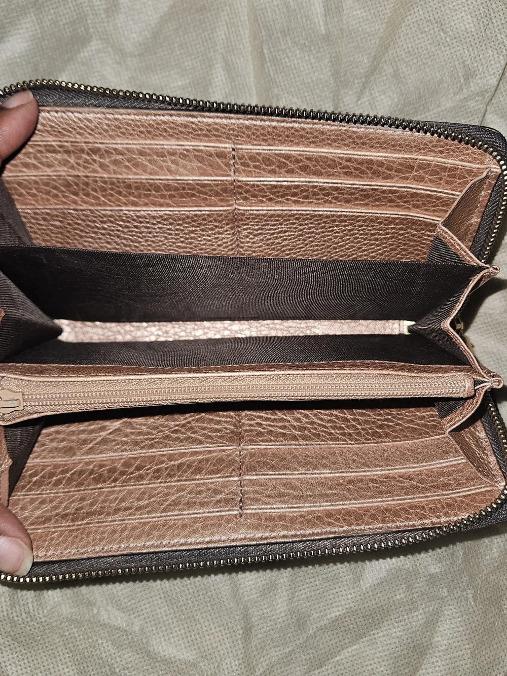 Gucci Double G Zip Wallet with Tassel